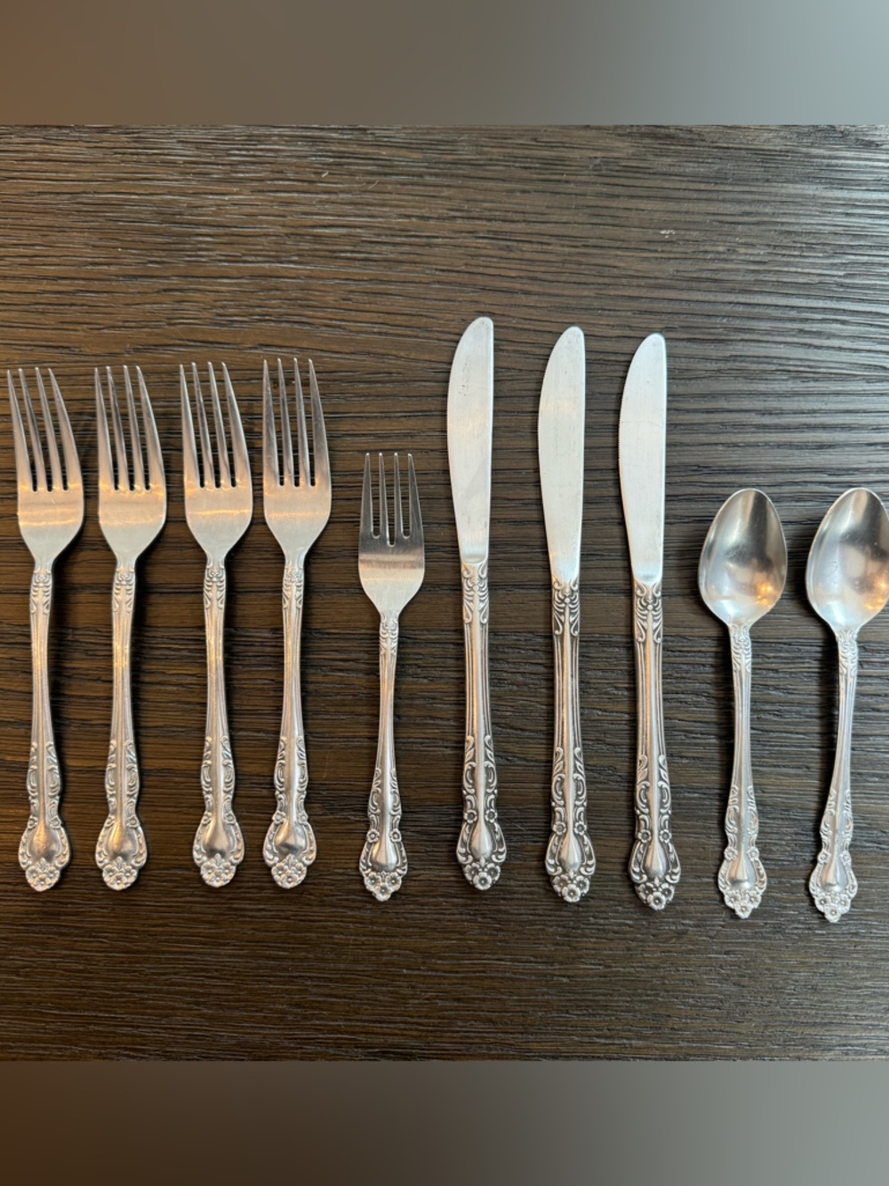 10-piece lot of assorted Ekco Eterna Beaumont flatware